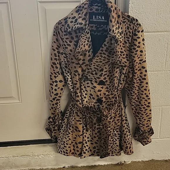 Ladies leapord short trench coat - Picture 1 of 7